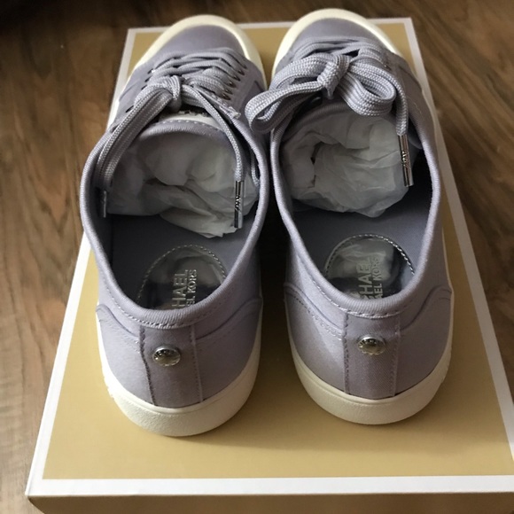 BRand new in box Michael Kors Harlen Sneaker - Picture 2 of 7